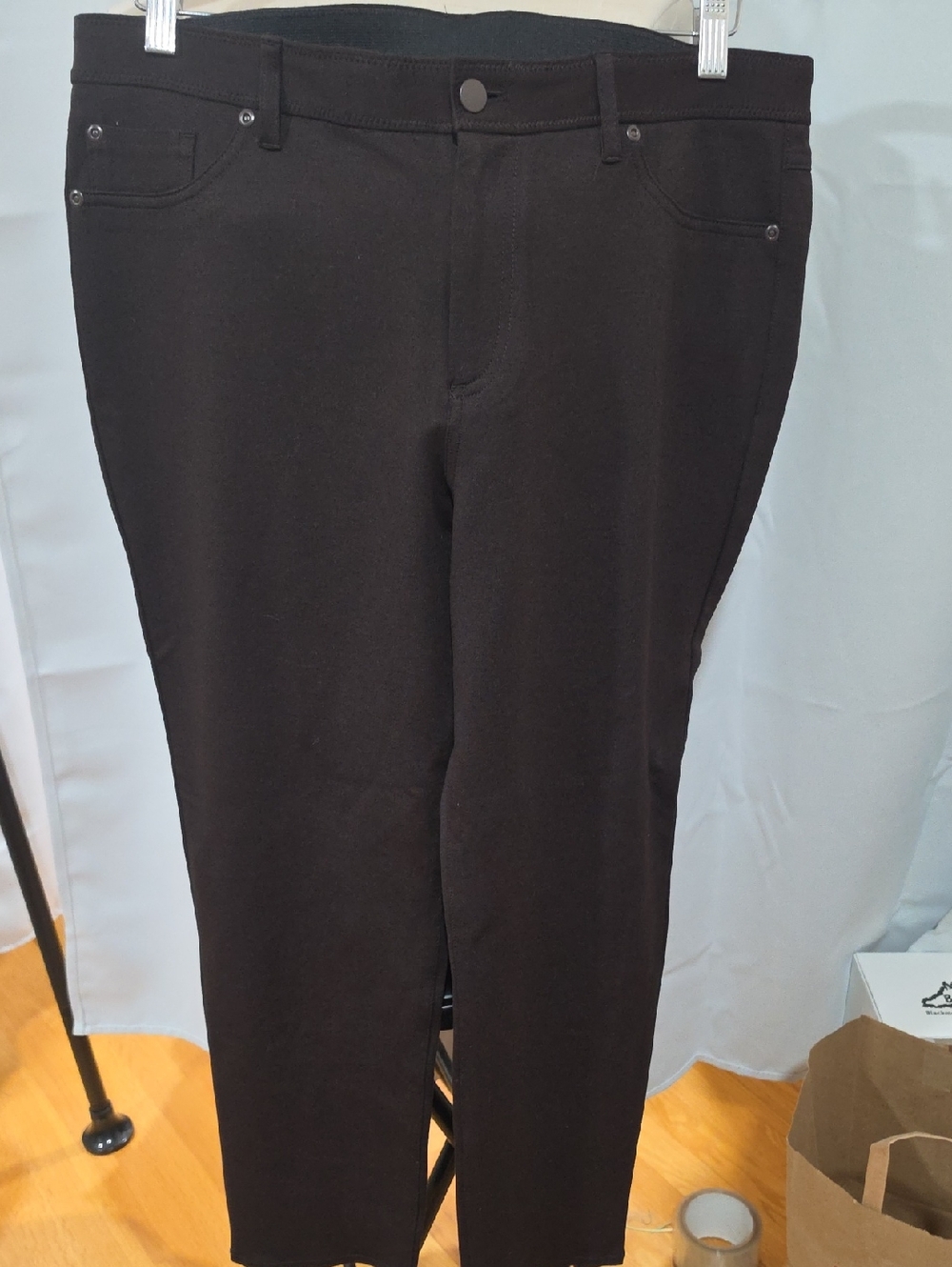 Chico's classic dark chocolate brown stretch pants